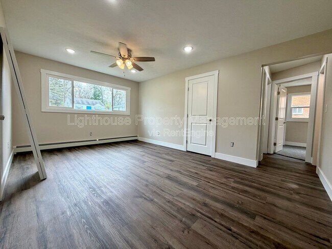 Building Photo - 2633 Woodward Ave SW