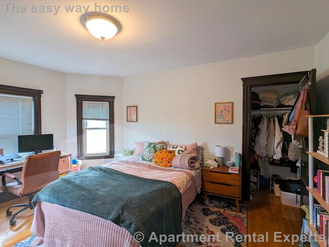 Building Photo - 92 Powder House Blvd