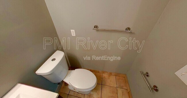 Building Photo - 7471 John F Kennedy Dr W