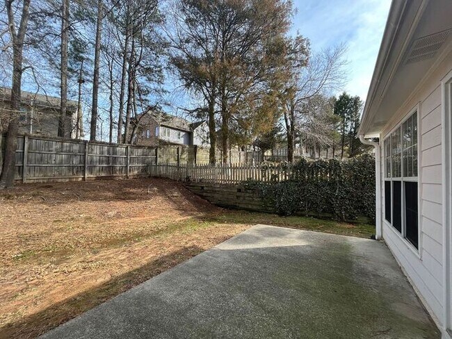 Building Photo - 1410 Highland Farm Dr