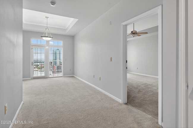 Building Photo - 400 E Bay St