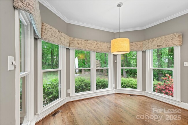 Building Photo - 3833 Denmeade Dr