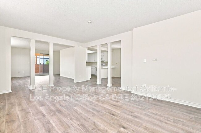 Building Photo - 2600 Graham Ave