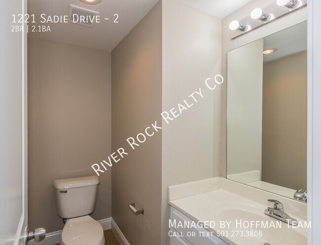 Building Photo - 1221 Sadie Dr