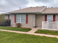 Building Photo - 212 S Silverwood Ln