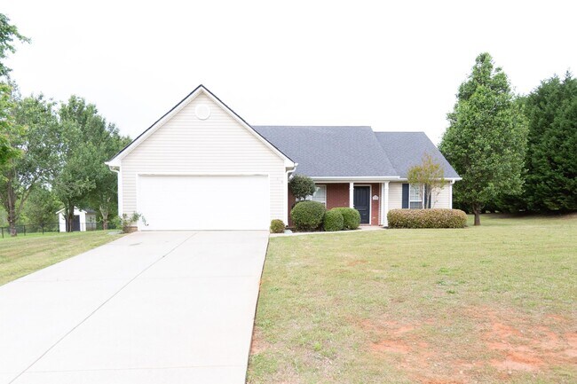 Primary Photo - Beautiful 3 bedroom, 2 bath single family ...