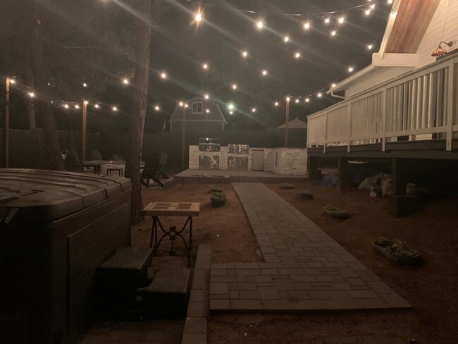 Building Photo - 1120 N Gila Dr