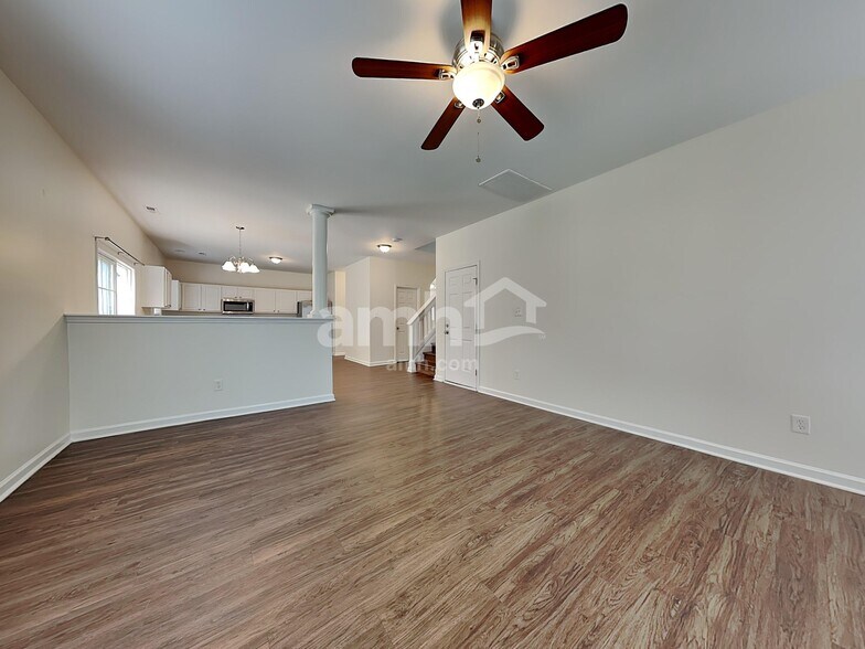 Building Photo - 3709 Chancellorsville Ct