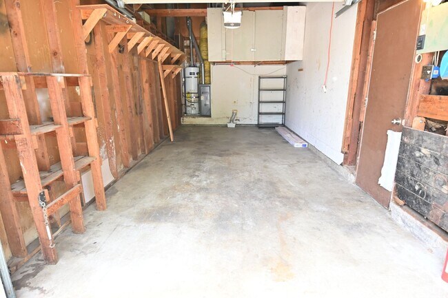 Building Photo - 1651 Cassiar Dr