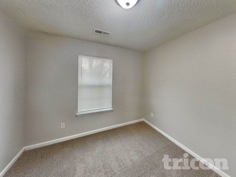 Building Photo - 11347 Red Finch Ln