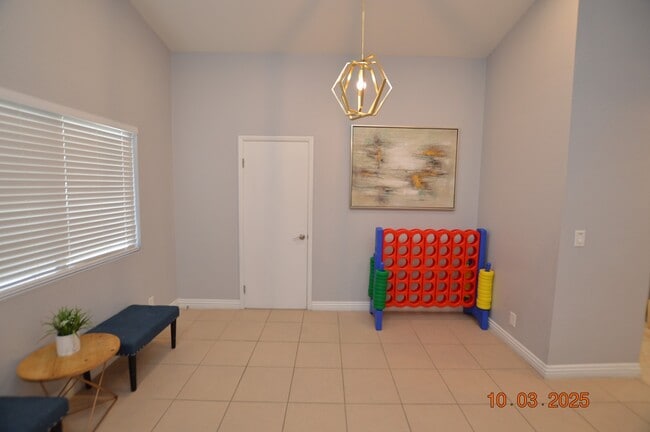 Building Photo - 4406 Newhaven Dr