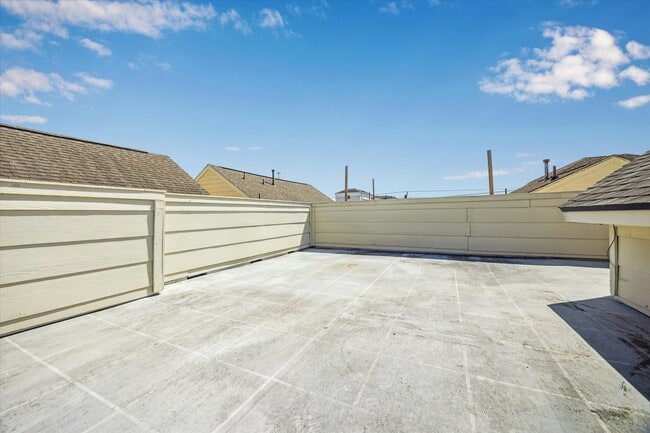 Building Photo - 5308 Larkin St