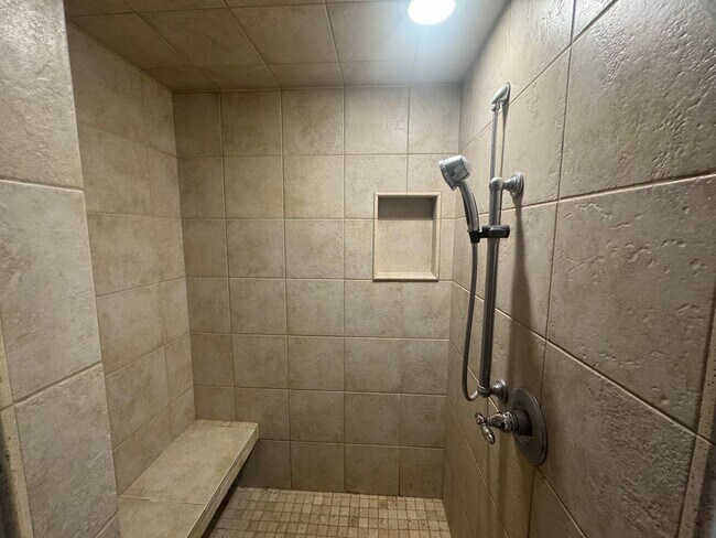 Building Photo - 811 Cook Building