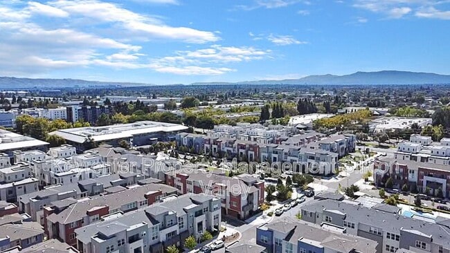 Building Photo - 3030 Boyter Pl