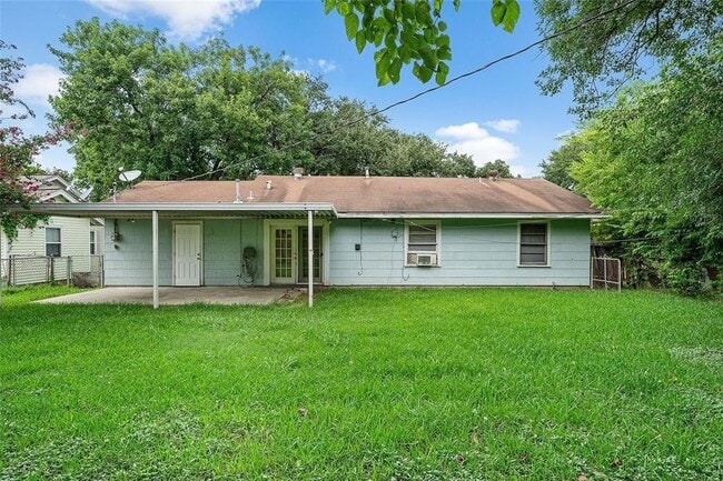 Building Photo - 3001 Rust Ave