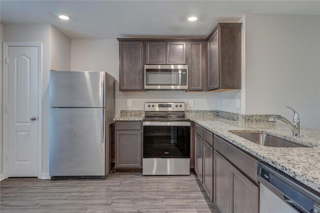 Building Photo - 4127 Snowdrop St