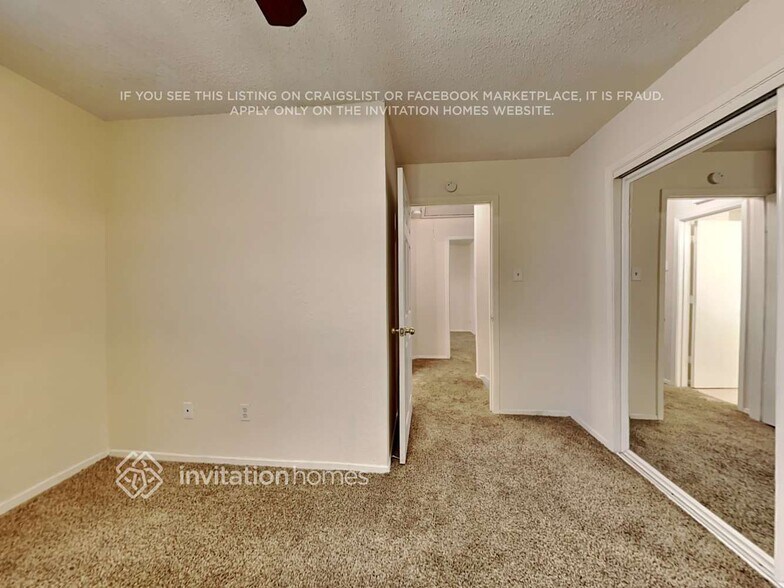 Building Photo - 3332 Renaissance Dr