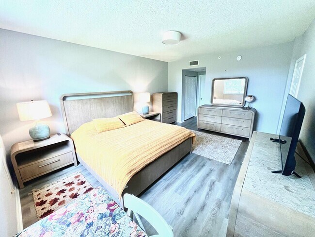 Building Photo - 11770 St Andrews Place