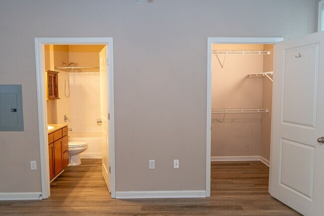 Building Photo - One Bedroom at Walker Square!