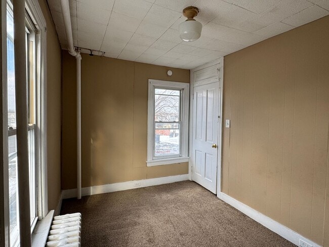 Building Photo - 209 Reno Ave