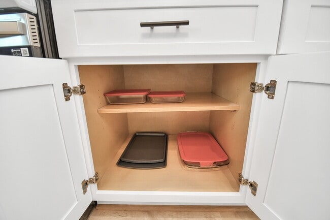 Building Photo - 6115 Campos Dr