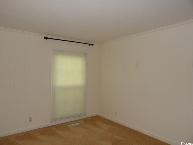 Building Photo - 254 Evergreen Ln
