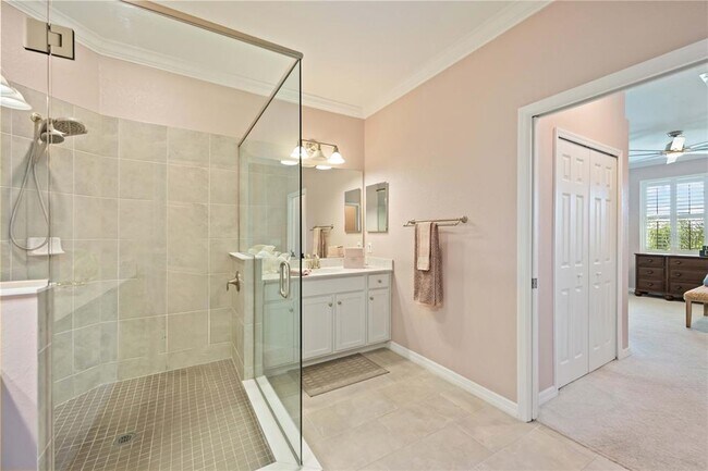 Building Photo - 10817 Tarflower Dr