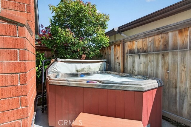 Building Photo - 14 Cll Alimar