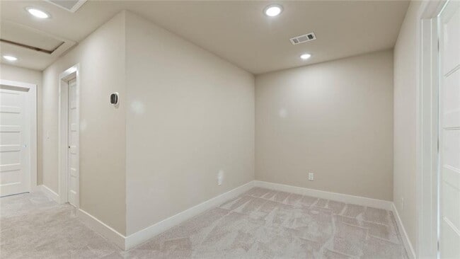 Building Photo - 1209 SW Journey Ln