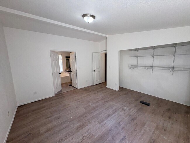 Building Photo - 399 Senger Rd