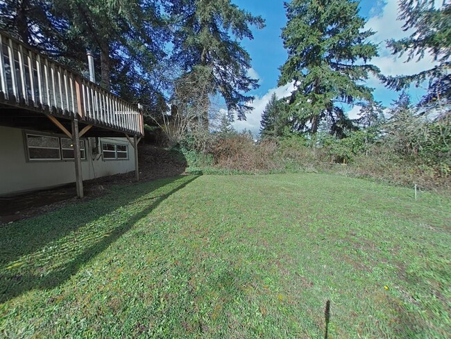 Building Photo - 4 Bedroom House ~ Close to Corvallis Count...
