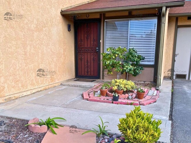 Building Photo - Move In Special $500 First Months Rent / 55 + Community Move-In Ready 2BR/1BA Home in Peacock Hil...