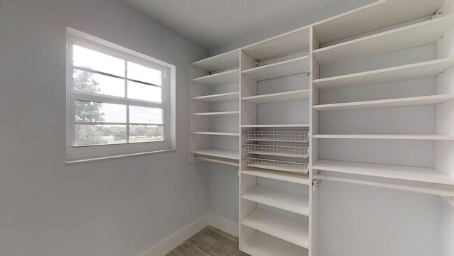 Building Photo - 3980 Oaks Clubhouse Dr