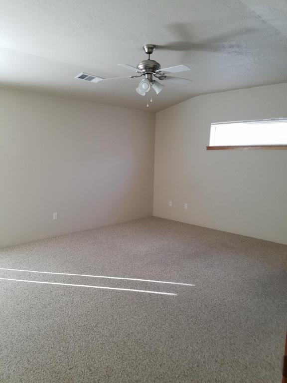 Building Photo - 1042 SW Princeton Pl