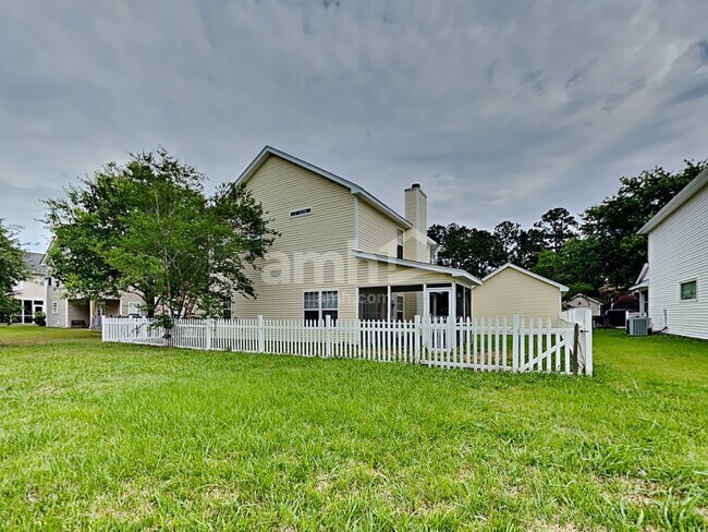 Building Photo - 318 Sunburst Way