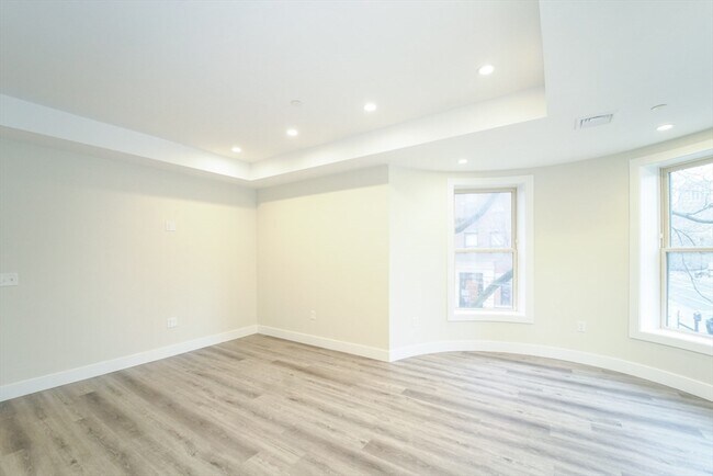 Building Photo - 424 Marlborough St