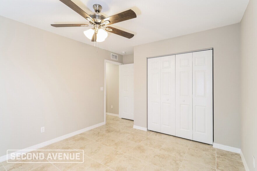 Building Photo - 291 Foley St SE