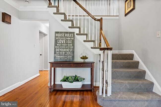 Building Photo - 1 Glenhurst Ct