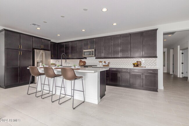 Building Photo - 14445 W Faye Way