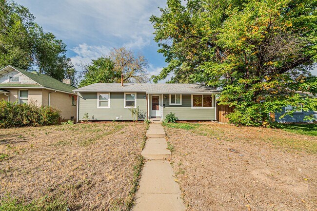 Building Photo - Affordable 4BD, 2BA East Denver Home