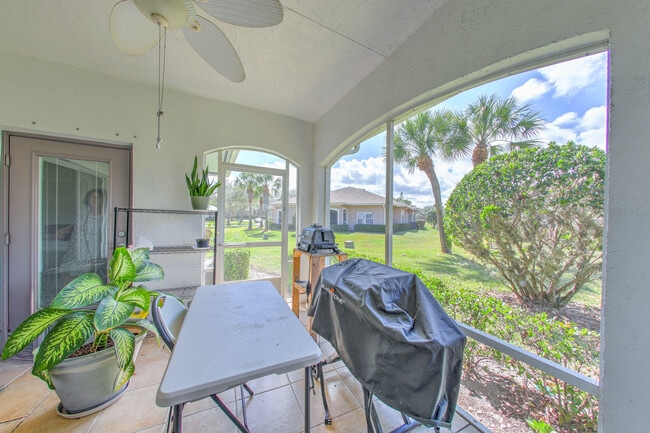 Building Photo - 1829 Sandhill Crane Dr