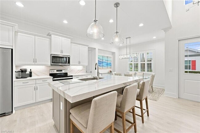 Building Photo - 7150 Saona CT
