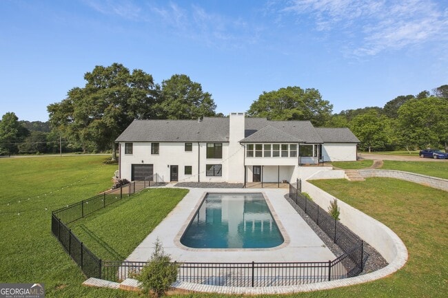 Primary Photo - 120 Red Fox Run