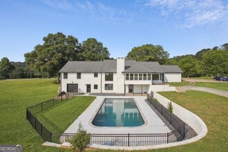 Building Photo - 120 Red Fox Run