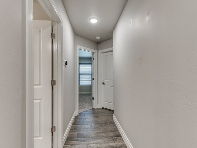 Building Photo - Welcome Home to The Waters!