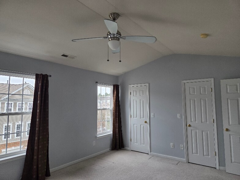 Building Photo - 503 Sutter Gate Ln