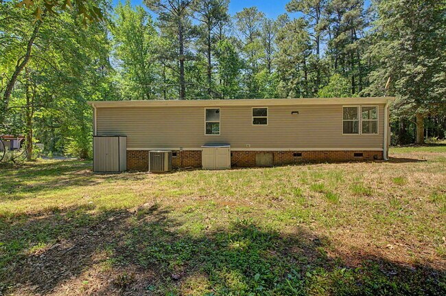 Building Photo - Updated 3-Bedroom Home on 10 acres in Chapel Hill