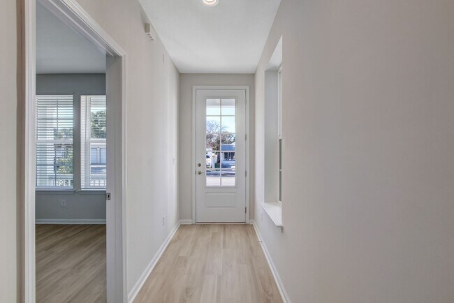 Building Photo - 408 S 8th St