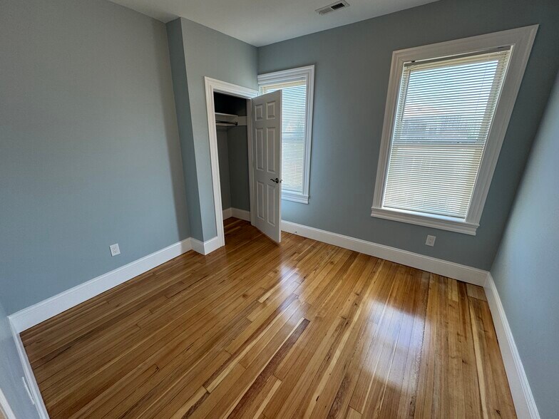 Building Photo - 29 Cameron Ave