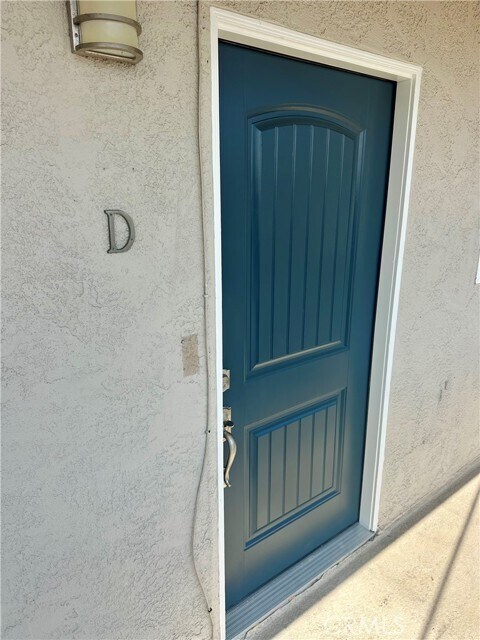 Building Photo - 24831 La Cresta Dr